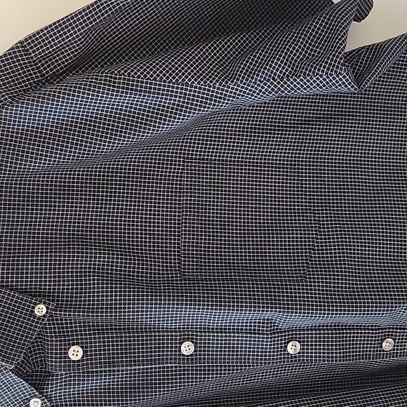 XL CLASSIC FIT VAN HEUSEN SHIRT - Picture 3 of 8